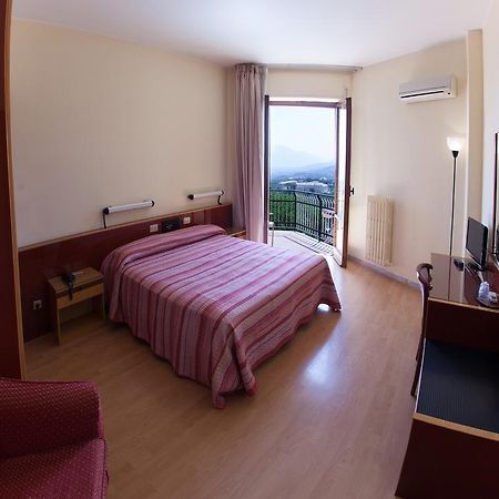 Hotel Mercurio Mercogliano Habitación foto